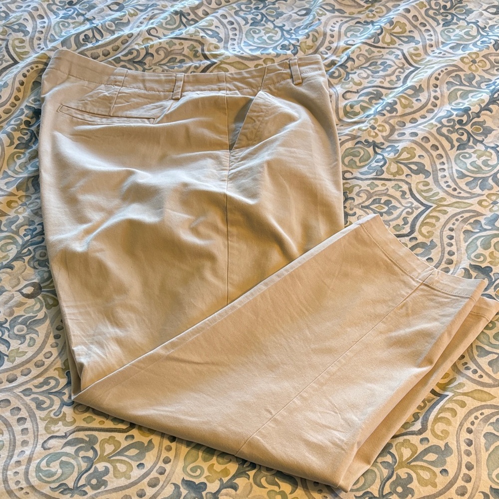 Banana Republic women’s Khaki Chinos